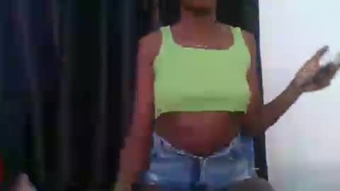 Snapshot of breezykan123 chatting on 06-14-26, 10:28 breelia online show from 06-14-26, 10:28