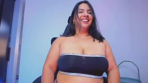 Snapshot of brenda__gomez chatting on 02-25-25, 02:00 Brendita  online show from 02-25-25, 02:00