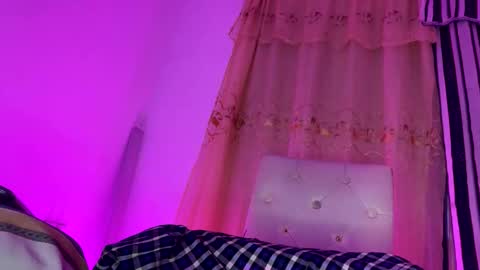 Snapshot of brenda_lott chatting on 12-15-24, 12:29 Brenda online show from 12-15-24, 12:29