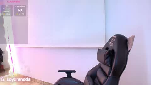 BRENDDA  online show from 12-20-25, 03:24