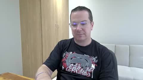 Snapshot of brettdj chatting on 01-16-26, 01:15 Brett online show from 01-16-26, 01:15