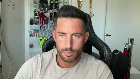 Brett Mycles online show from 06-01-26, 01:35