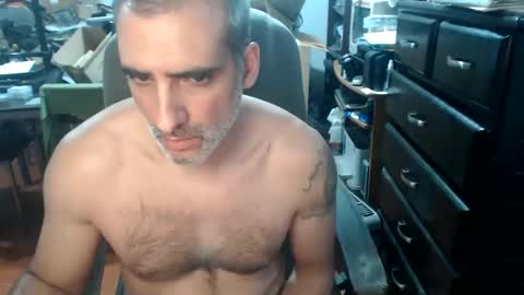 Snapshot of brfer chatting on 12-21-24, 03:25 Fer online show from 12-21-24, 03:25