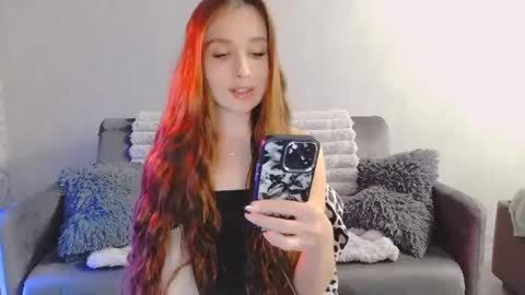bri_fox online show from 05-08-26, 06:35