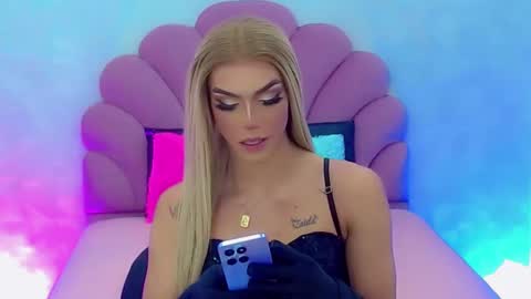 BRIANA online show from 01-05-25, 04:47