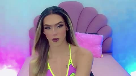 BRIANA online show from 01-22-25, 01:20