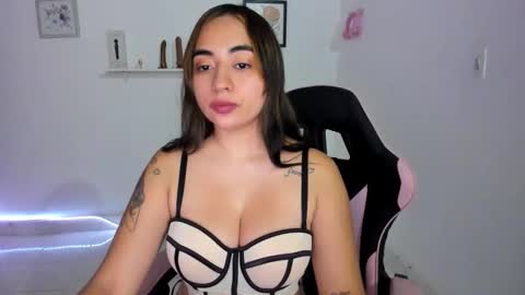 Snapshot of briana_starlight chatting on 05-07-26, 12:16 BRIANA online show from 05-07-26, 12:16
