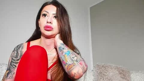 Snapshot of brianadiamondxxx chatting on 05-25-26, 06:19 brianadiamondxxx online show from 05-25-26, 06:19