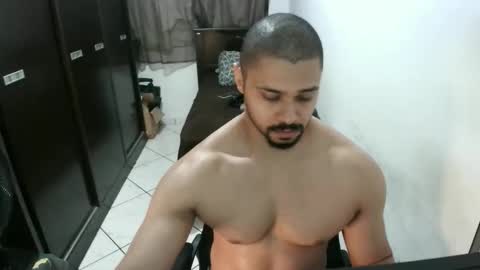 Snapshot of brianaries chatting on 09-25-25, 05:11 brianaries online show from 09-25-25, 05:11