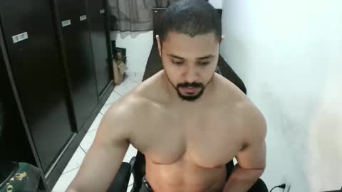 Snapshot of brianaries chatting on 10-15-25, 04:34 brianaries online show from 10-15-25, 04:34