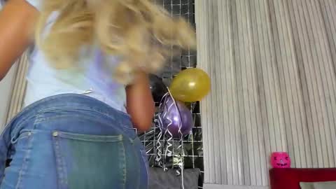 Brianna Chelsea  online show from 10-31-25, 12:06