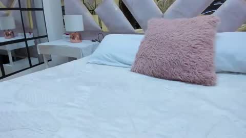 Snapshot of briannahill_ chatting on 10-07-25, 11:29 Brianna online show from 10-07-25, 11:29