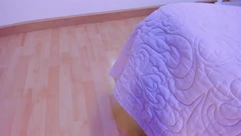 Snapshot of briannahill_ chatting on 10-09-25, 12:03 Brianna online show from 10-09-25, 12:03