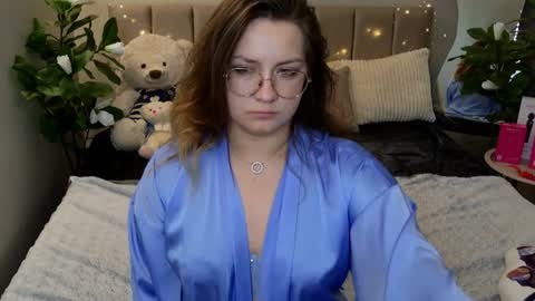 Snapshot of briarwynn chatting on 06-16-26, 07:49 briarwynn online show from 06-16-26, 07:49