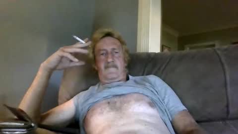 Snapshot of brickmaster2021 chatting on 04-25-26, 05:10 Mike online show from 04-25-26, 05:10