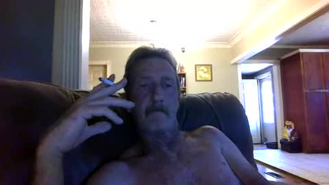 Snapshot of brickmaster2021 chatting on 06-17-26, 06:53 Mike online show from 06-17-26, 06:53