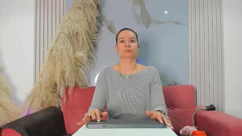    online show from 02-15-26, 11:52