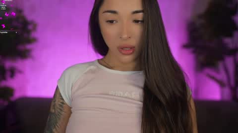 Diamonds Girls online show from 04-19-26, 08:02