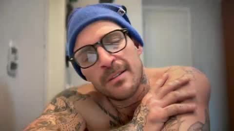 Snapshot of brightbluebrazilianeyes chatting on 06-26-26, 07:07 Ricardo online show from 06-26-26, 07:07