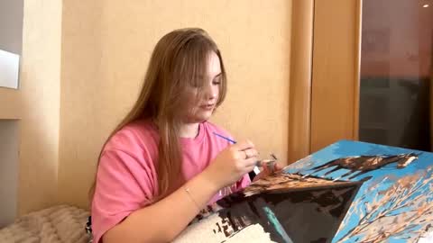 Amelia online show from 10-11-25, 10:47