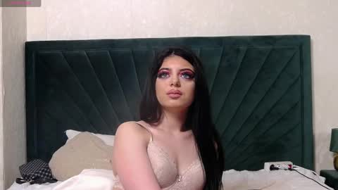 Snapshot of brigitteris chatting on 05-20-26, 10:38 Brigitte online show from 05-20-26, 10:38