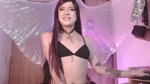 Snapshot of brillamettal chatting on 12-23-24, 01:51 Brilla Mettal online show from 12-23-24, 01:51