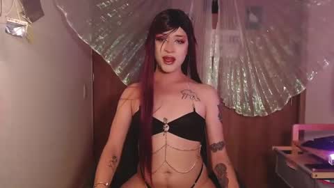 Snapshot of brillamettal chatting on 02-19-25, 06:55 Brilla Mettal online show from 02-19-25, 06:55
