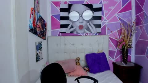 Snapshot of brisahott chatting on 01-18-25, 01:40 Brisa online show from 01-18-25, 01:40