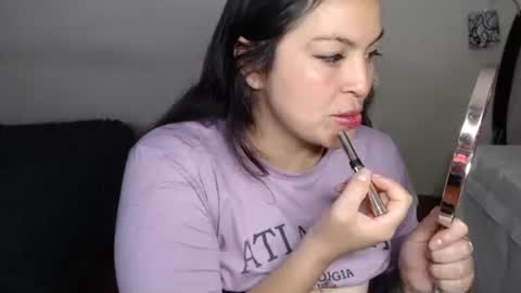 scarleth    follow mee 3 kis online show from 10-17-25, 12:08