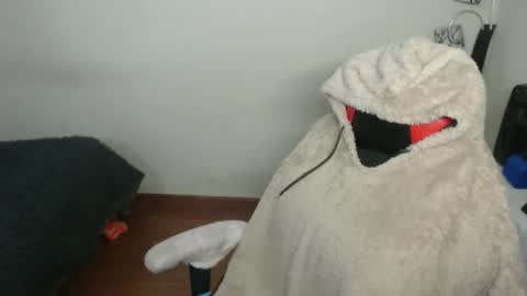 scarleth    follow mee 3 kis online show from 10-21-25, 02:01