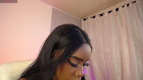 Snapshot of britanymooree chatting on 01-15-25, 10:02 Britany online show from 01-15-25, 10:02