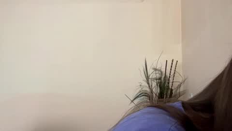 Snapshot of britanysuther chatting on 06-19-26, 11:58 Ciri online show from 06-19-26, 11:58