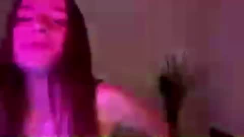 Snapshot of britanysuther chatting on 06-21-26, 05:04 Ciri online show from 06-21-26, 05:04