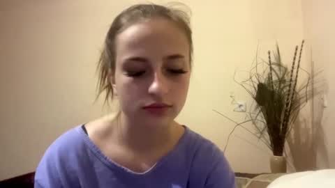 Snapshot of britanysuther chatting on 06-28-26, 05:30 Ciri online show from 06-28-26, 05:30