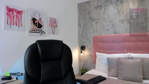 Snapshot of brithanycollins chatting on 09-10-25, 12:38 Brithany online show from 09-10-25, 12:38