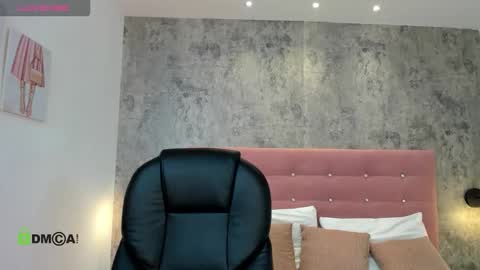 Snapshot of brithanycollins chatting on 10-07-25, 12:35 Brithany online show from 10-07-25, 12:35