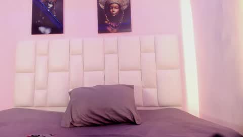 brithanysummer online show from 10-31-25, 03:07