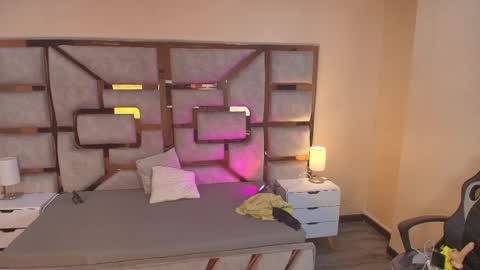 Snapshot of brithny_bratz_ chatting on 04-08-26, 04:34 BRITHNY online show from 04-08-26, 04:34