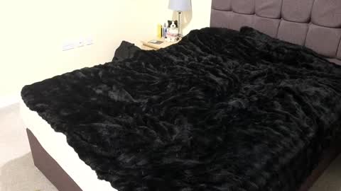 Laura online show from 01-25-25, 12:27