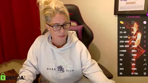 Snapshot of britishladya chatting on 01-16-26, 12:25 Lady Annabelle Montgomery online show from 01-16-26, 12:25