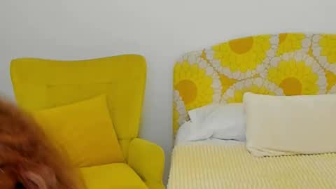 Snapshot of britishmilfpenelope chatting on 02-06-26, 10:51 Penelope online show from 02-06-26, 10:51