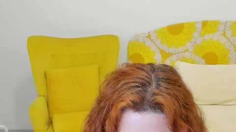 Snapshot of britishmilfpenelope chatting on 02-15-26, 04:53 Penelope online show from 02-15-26, 04:53