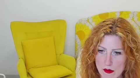 Snapshot of britishmilfpenelope chatting on 05-18-26, 05:41 Penelope online show from 05-18-26, 05:41