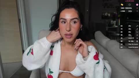 Snapshot of britishsofia chatting on 02-03-26, 10:09 British Sofia online show from 02-03-26, 10:09