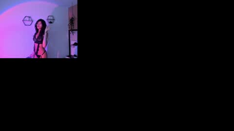 Snapshot of britney_collins_ chatting on 06-15-26, 12:29 britney_collins_ online show from 06-15-26, 12:29