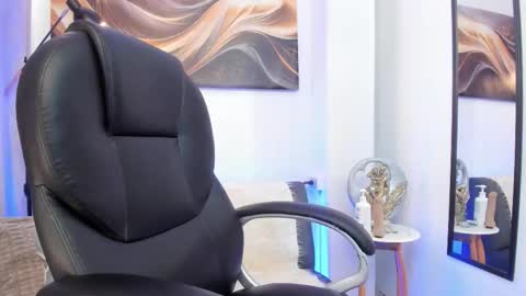 Britney online show from 03-21-26, 01:58