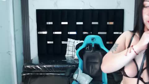 Britney  online show from 02-05-26, 02:49