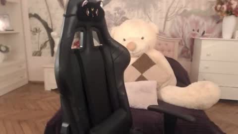 Snapshot of britneybarker chatting on 03-12-26, 07:25 britneybarker online show from 03-12-26, 07:25