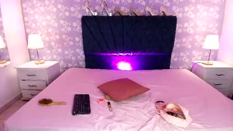 Snapshot of britneysweet_ chatting on 06-12-26, 07:57 BritneySweet online show from 06-12-26, 07:57