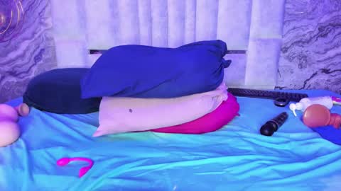 Britney online show from 02-08-25, 05:29